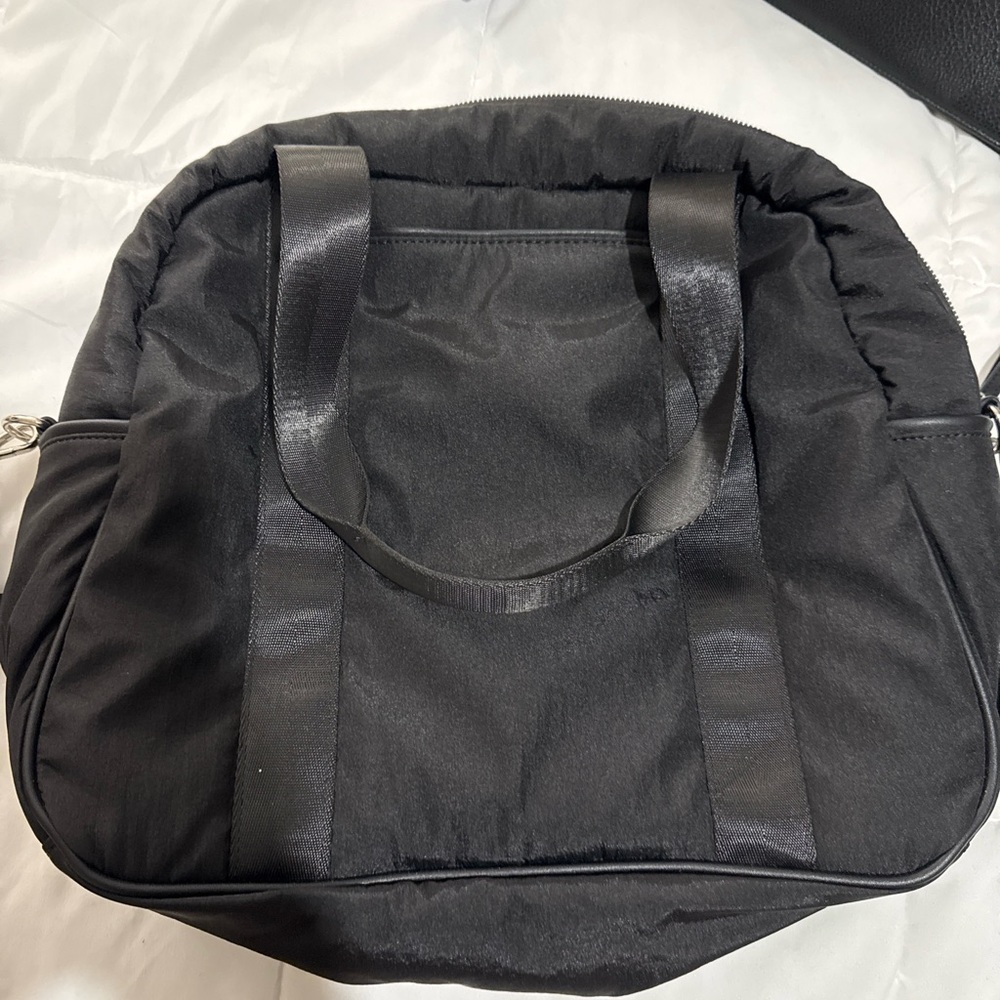 Isaac Mizrahi Black Carry All  Bag